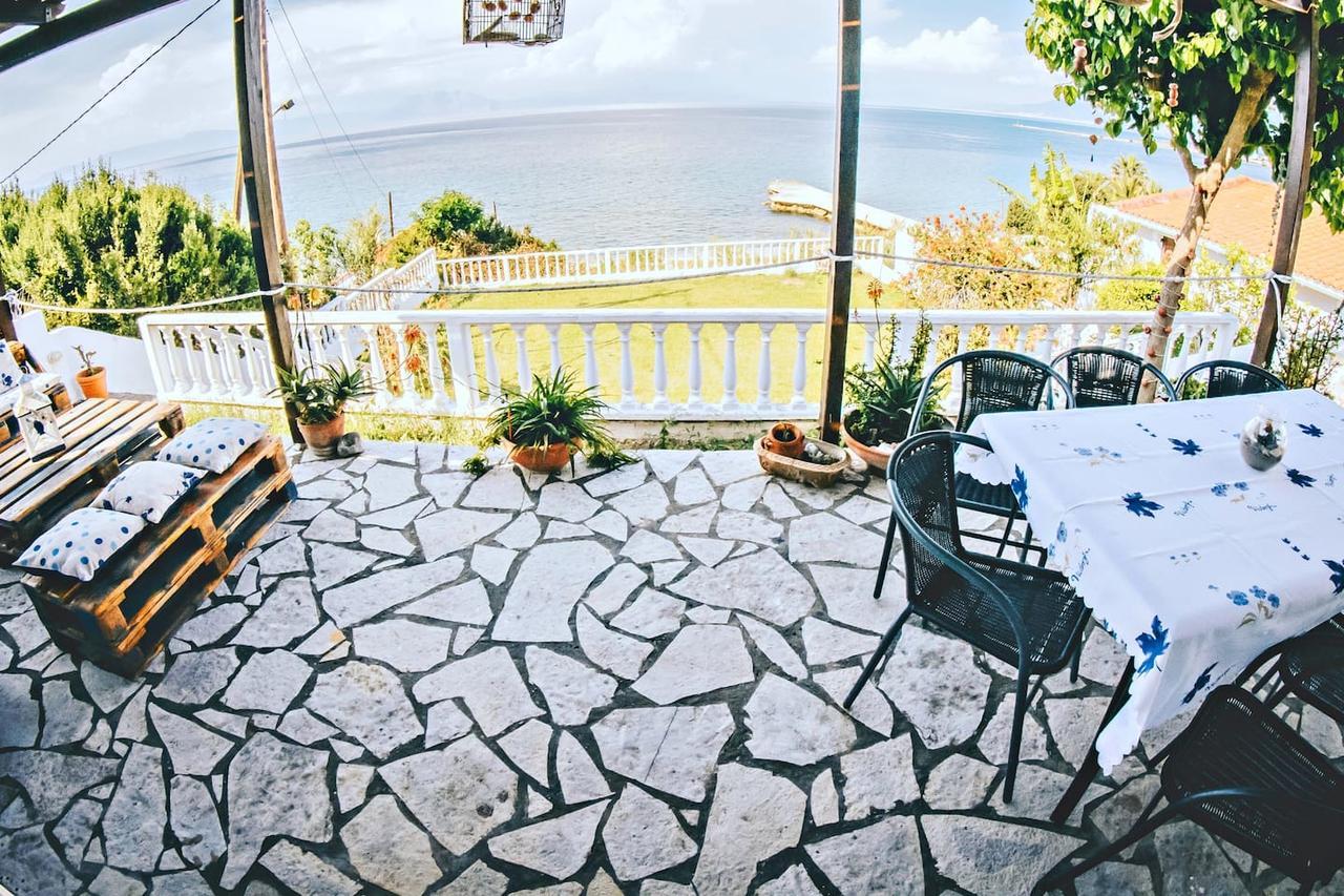 Villa Galanis By The Sea ニフォレイカ エクステリア 写真